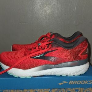 Mens Size 8.5 Brooks GOOD CONDITION